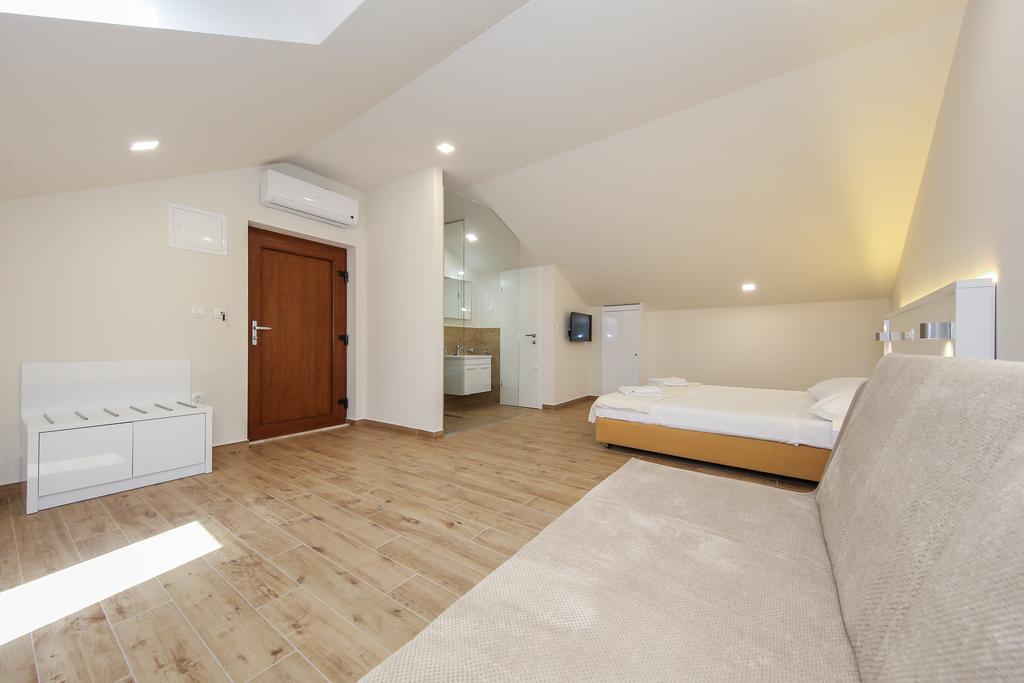 Idassa Atrium Rooms ซาดาร์ ภายนอก รูปภาพ