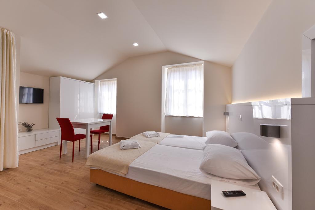 Idassa Atrium Rooms ซาดาร์ ภายนอก รูปภาพ