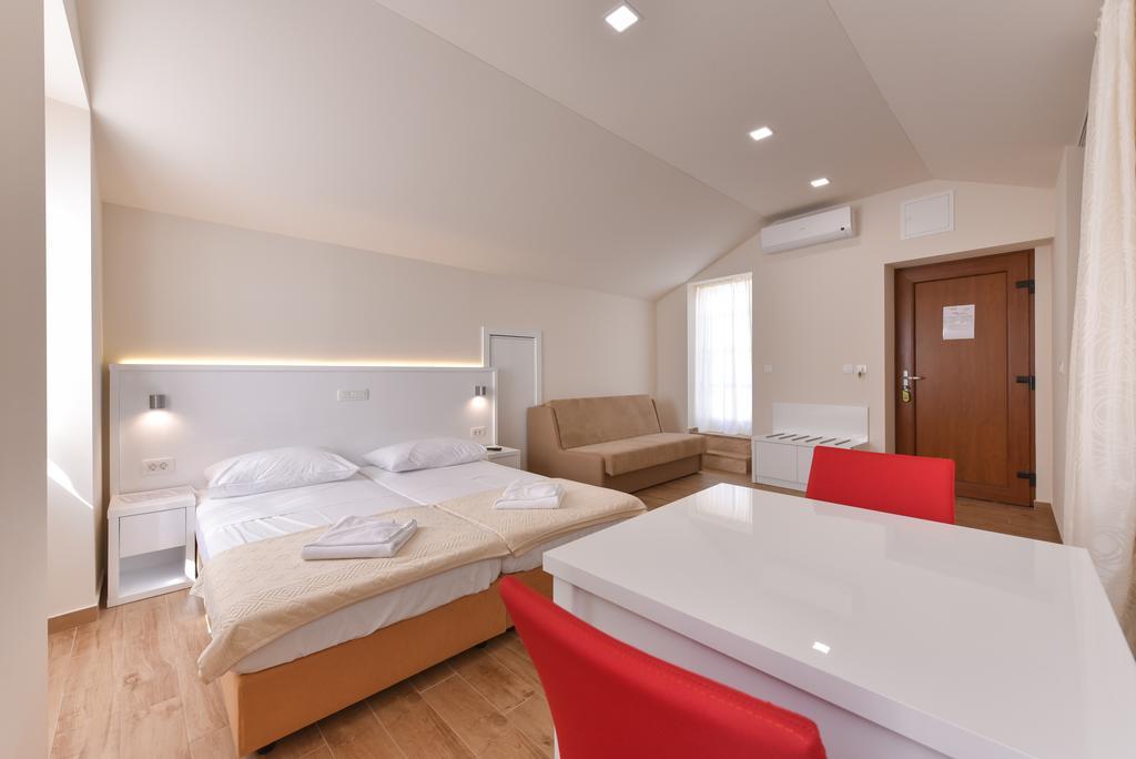 Idassa Atrium Rooms ซาดาร์ ภายนอก รูปภาพ